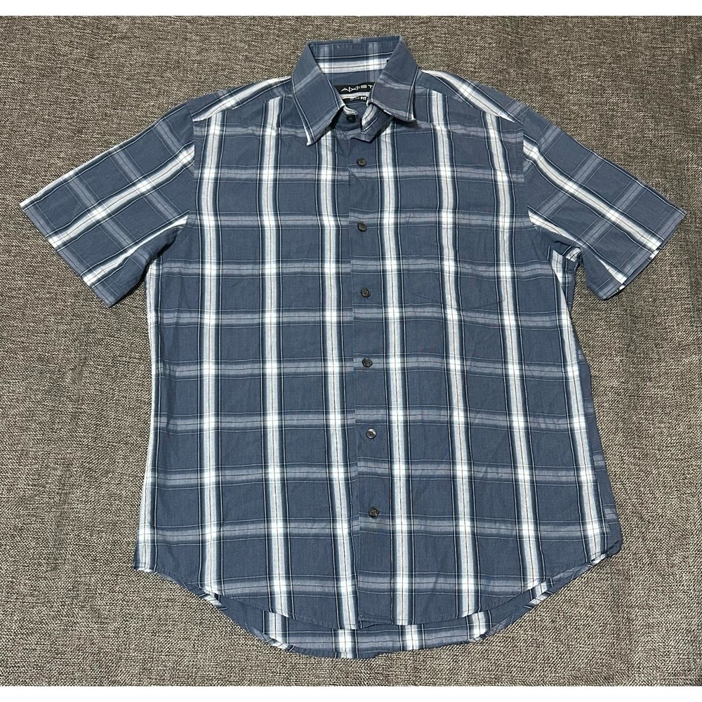 Axist Slim Fit Men's‎ M Plaid Short Sleeve Shirt